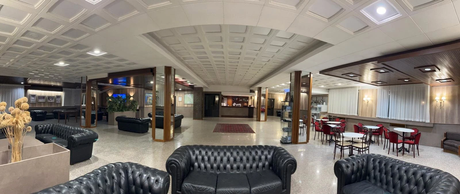 La hall rinnovata
