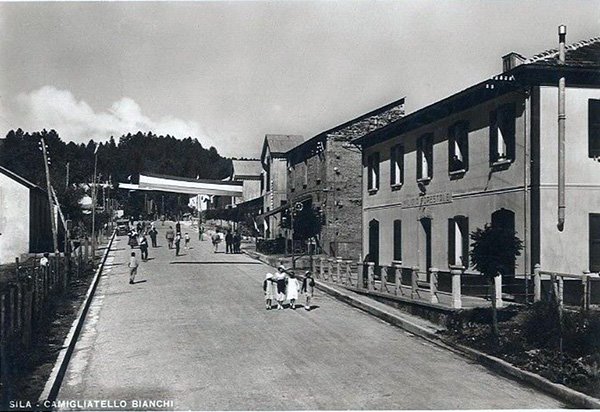 Una via di Camigliatello Bianchi